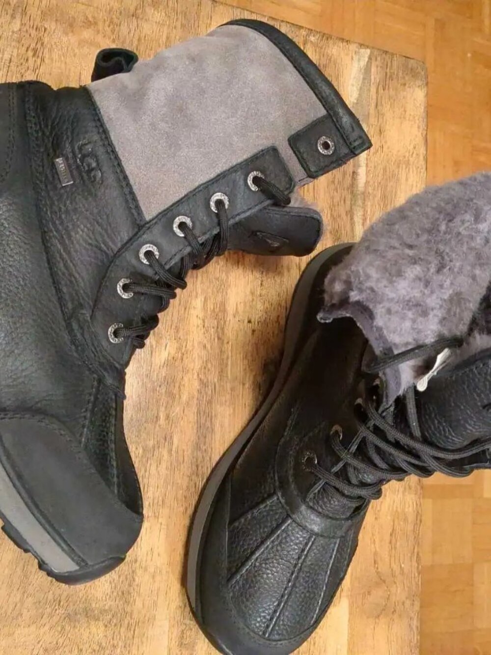 UGG Adirondack Women's Winter Boots - Size 7.5W